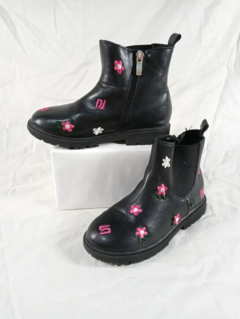 Shein Jnsq Girls Size 1 Ankle Flower Black Design Kids Boots in New Cond w Box